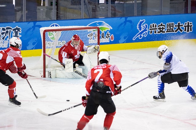 ICE HOCKEY RACE 1