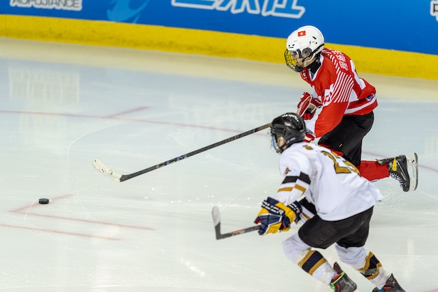 ICE HOCKEY RACE 10