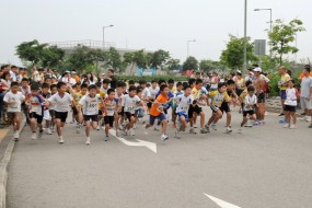 小鐵人三項鐵人錦標賽及分齡組半奧運三項鐵人賽
