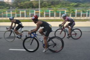 香港人壽三項鐵人賽2012 – 分齡錦標賽