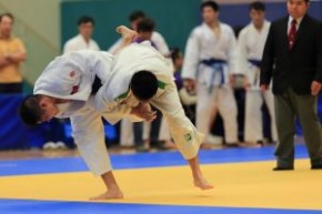 東亞柔道形錦標賽