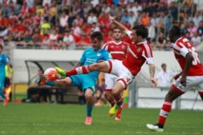 2015-16香港足球總會聯賽盃決賽 - 傑志 vs 南華