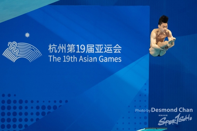 20231002 Diving 1M W A1 _DAC6096