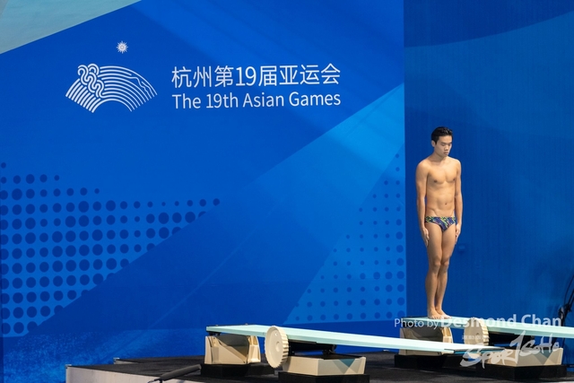 20231002 Diving 1M W A1 _DAC7633