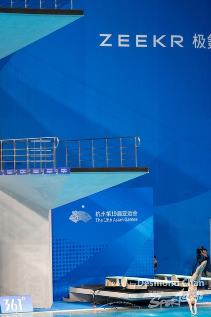 20231002 Diving 1M W A9 _DAC1374