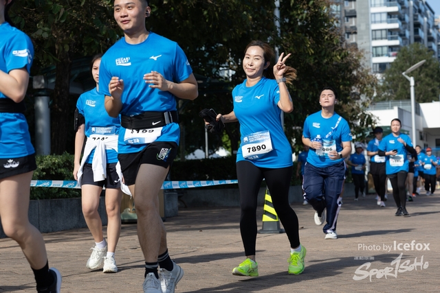 241201_Pocari_2Gun-333