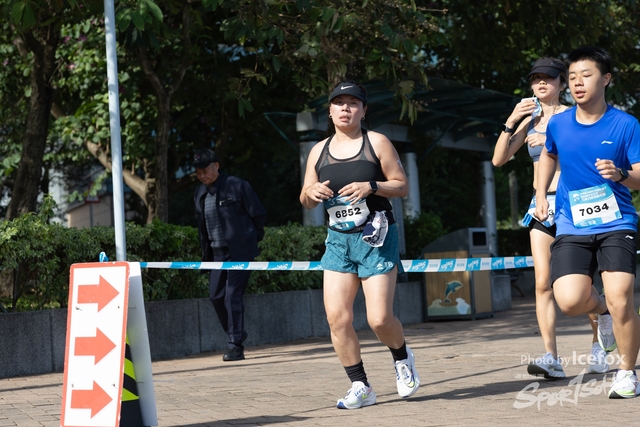 241201_Pocari_2Gun-1050