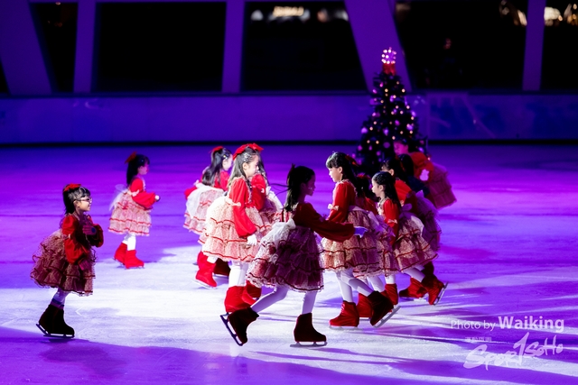 2024-12-24 Xmas Dance on Ice -0100