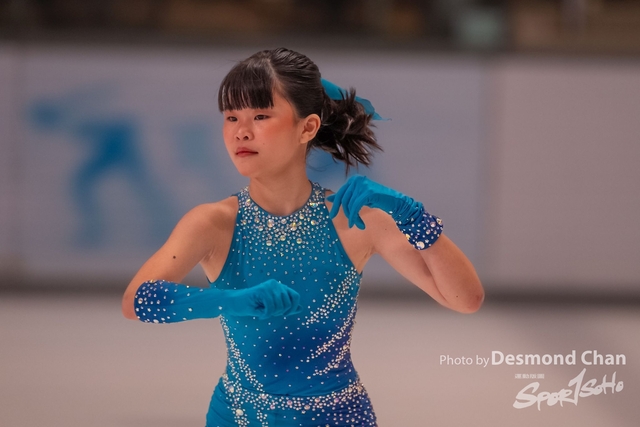 20241116 Ice Skating A1 1 DA100102-2