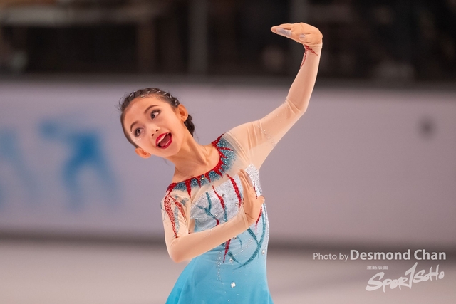 20241116 Ice Skating A1 1 DA100789-2