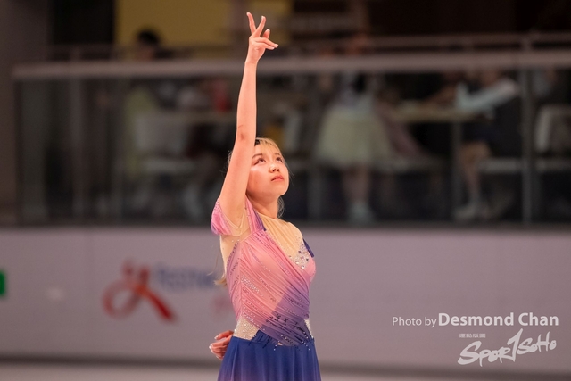 20241116 Ice Skating A1 1 DA102095-2