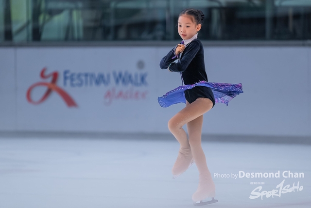 20241116 Ice Skating A1 1 DA105313-2