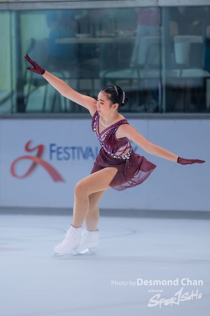 20241116 Ice Skating A1 1 DA106106-2