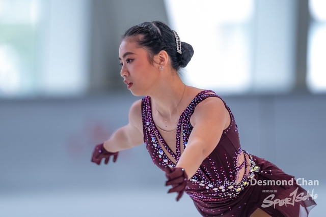 20241116 Ice Skating A1 1 DA106159-2