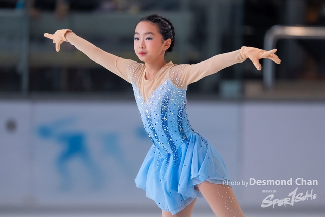 20241116 Ice Skating A1 1 DA106237-2