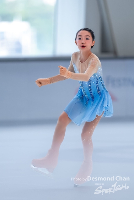 20241116 Ice Skating A1 1 DA106281-2