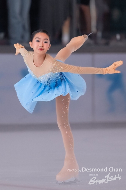 20241116 Ice Skating A1 1 DA106350-2
