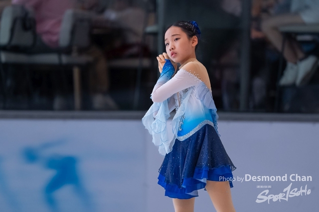 20241116 Ice Skating A1 1 DA106788-2