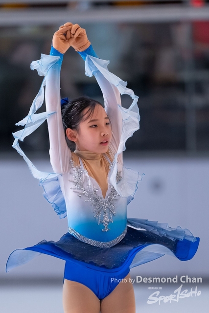 20241116 Ice Skating A1 1 DA107001-2