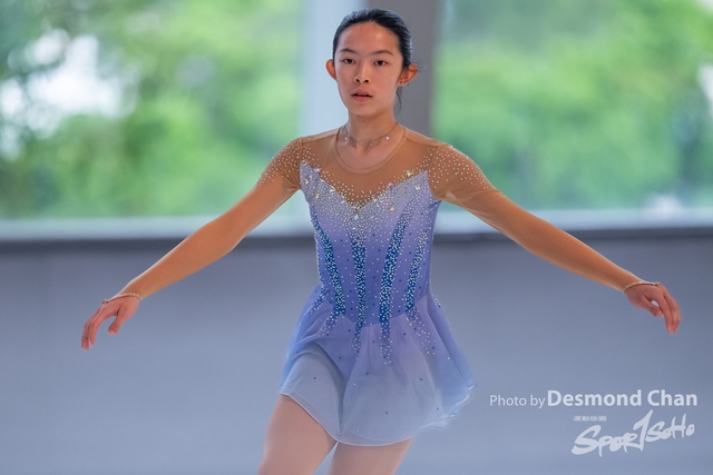 20241116 Ice Skating A1 1 DA108202-2