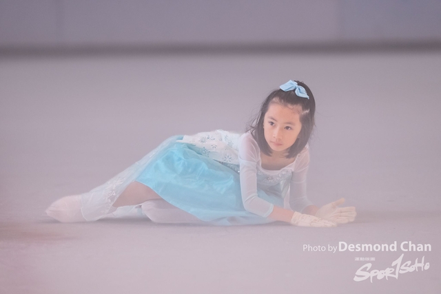 20241116 Ice Skating A1 1 DA108880-2