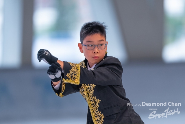 20241116 Ice Skating A1 1 DA109028-2