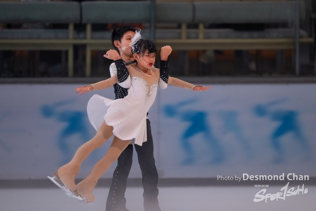 20241116 Ice Skating A1 1 DA109527-2
