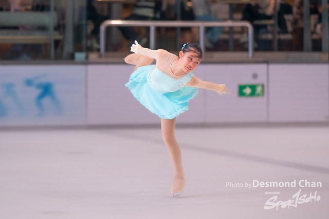 20241116 Ice Skating A9 1 _DA90247-2