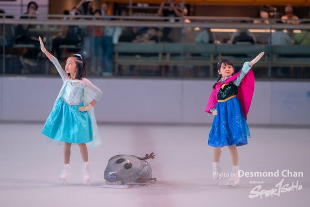 20241116 Ice Skating A9 1 _DA90822-2