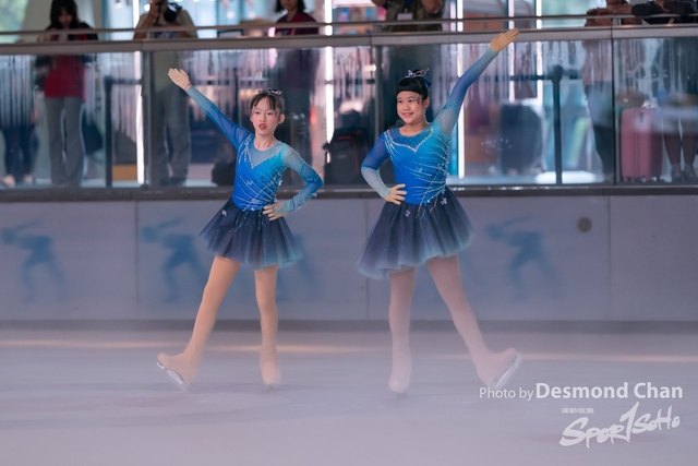 20241116 Ice Skating A9 1 _DA92210-2
