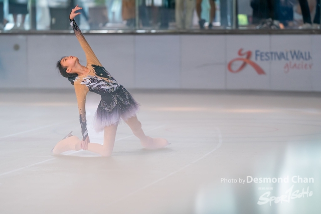 20241116 Ice Skating A9 1 _DA98713-2