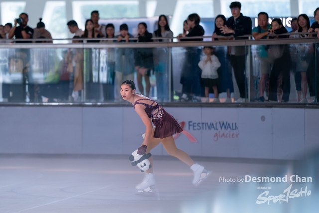 20241116 Ice Skating A9 1 _DA98941-2