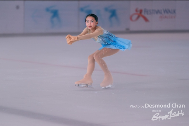 20241116 Ice Skating A9 1 _DA99025-2