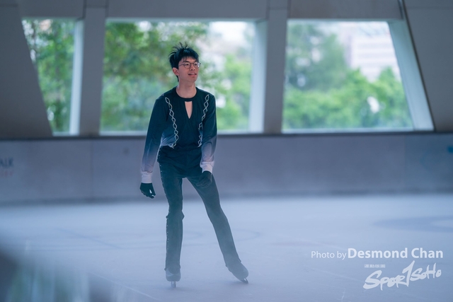 20241116 Ice Skating A9 1 _DA99372-2