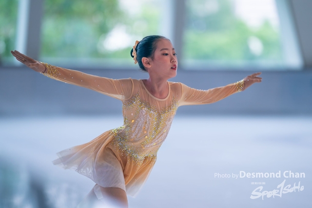 20241116 Ice Skating A9 1 _DA99397-2