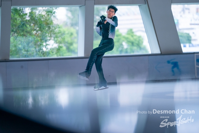 20241116 Ice Skating A9 1 _DA99540-2
