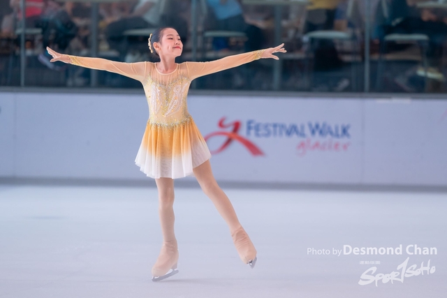 20241116 Ice Skating A9 1 _DA99899-2