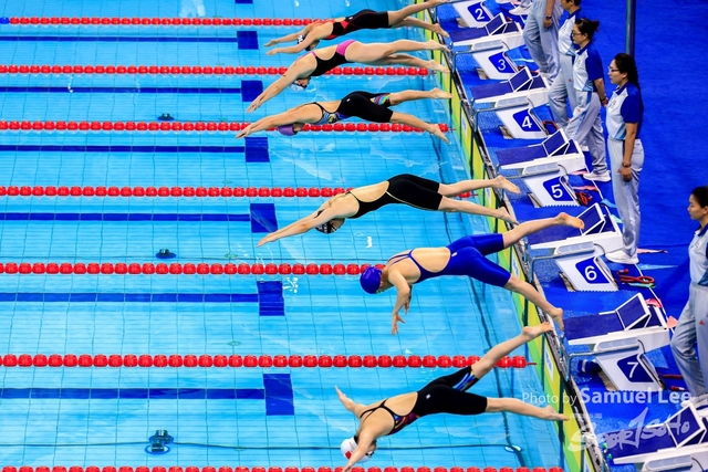 20251212 Swimming AM 2_LR50138018