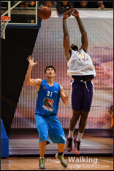 150201 Basketball - 0128