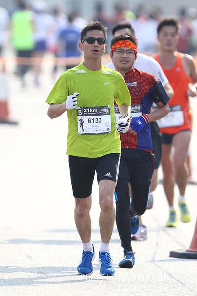 HKS_15-0869s