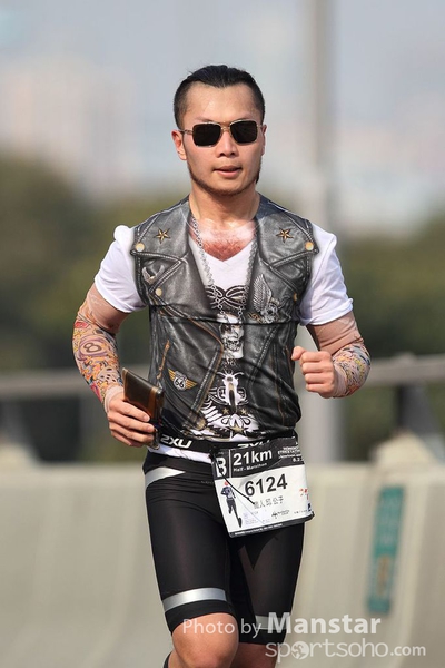 HKS_15-1074s