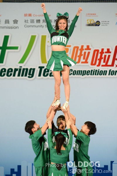Cheering Team (122)