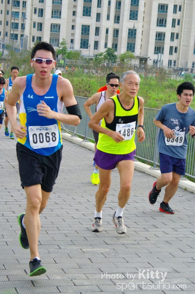 SG201022