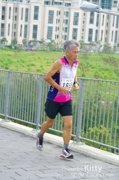 SG201053