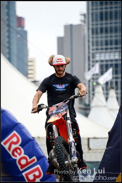 20150403Bull X 1013