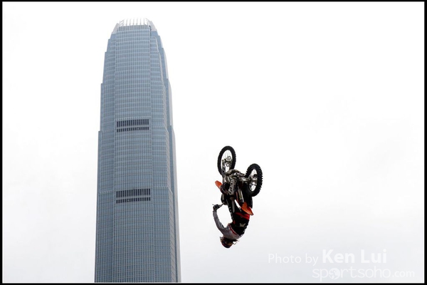 20150403Bull X 1055