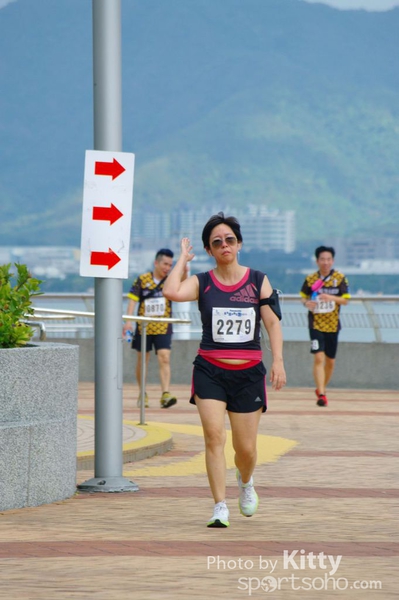 SG202201
