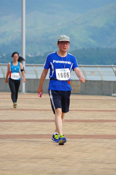 SG202094