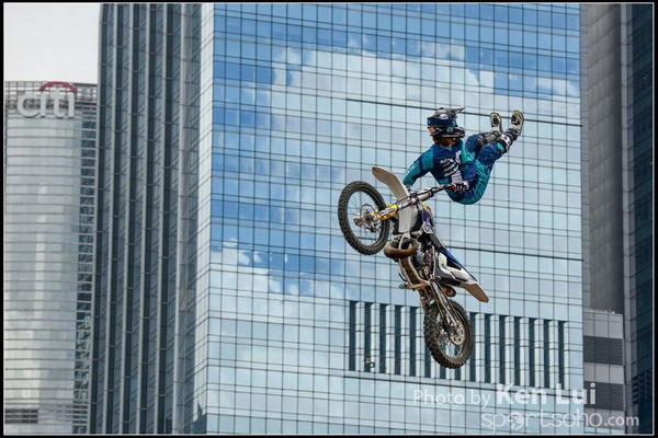 150404Xfighters1034
