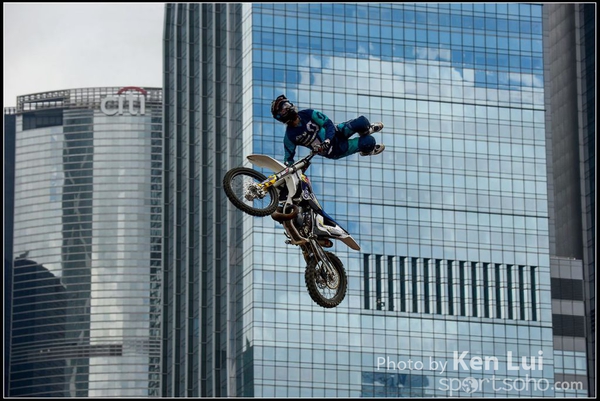 150404Xfighters1035